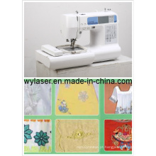 Bordados e máquina de costura para uso doméstico